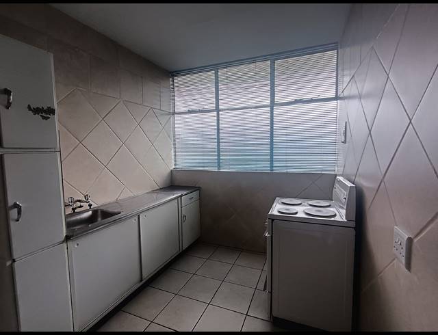 1 BEDROOM FLAT FOR SALE IN ARCON PARK